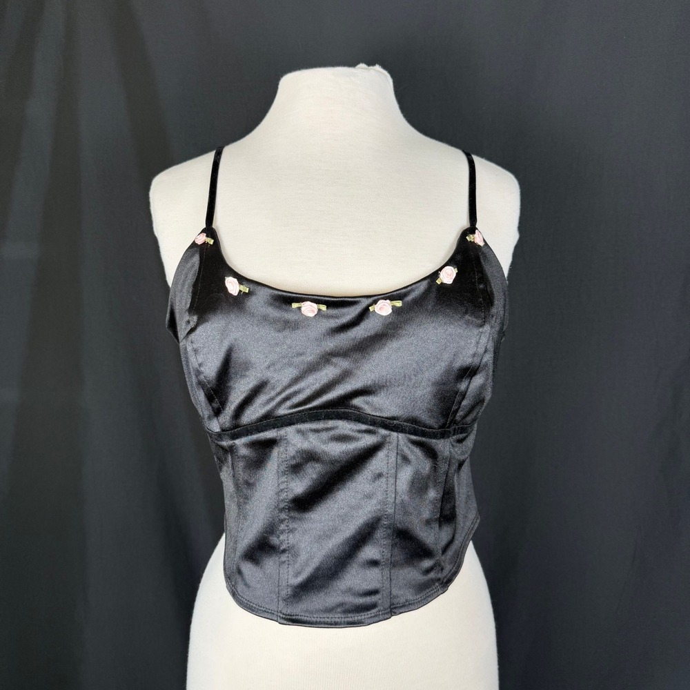 Wild Fable Black Satin Corset Rosette Crop Top Whimsigoth Dark Fairy Sz XL EUC